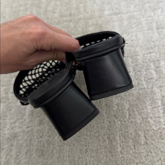 Intentionally Blank Jan Block Heel Mesh Sandals Black Size 38 Like New - Picture 7 of 9